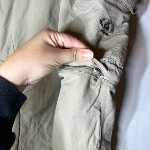 Men's Y2K Retro Maul Toggle Zip Away Cargo Khaki Shorts Lightweight Pants Sz 38 - Picture 3 of 8